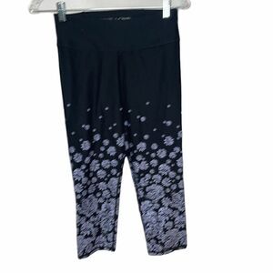 Betsy Johnson Blue/Black Flowered Yoga Pants. Sz.S